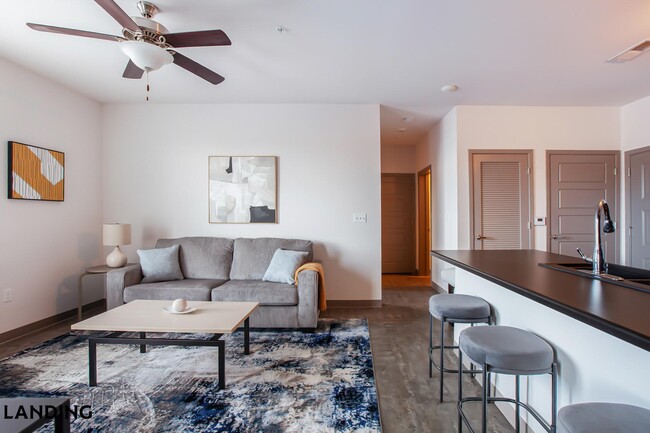 2621 S Jefferson Ave