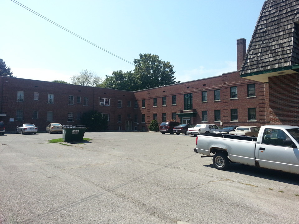 Lighthouse Apartments in Kendallville, IN - Building Photo