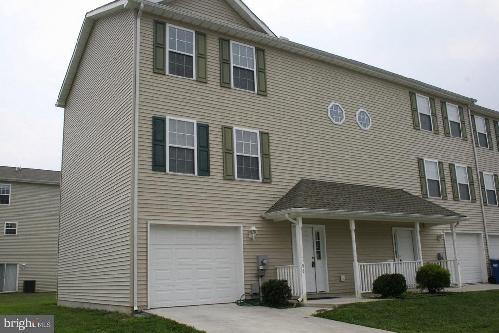 58 Downey Oak Cir in Wyoming, DE - Foto de edificio