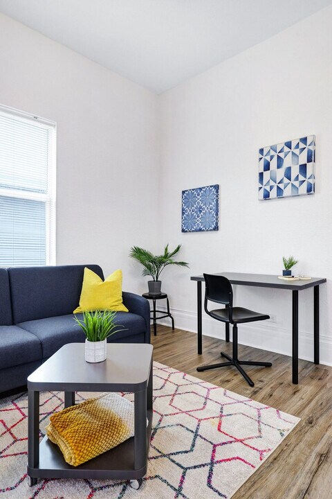 243 Porter St in San Antonio, TX - Building Photo