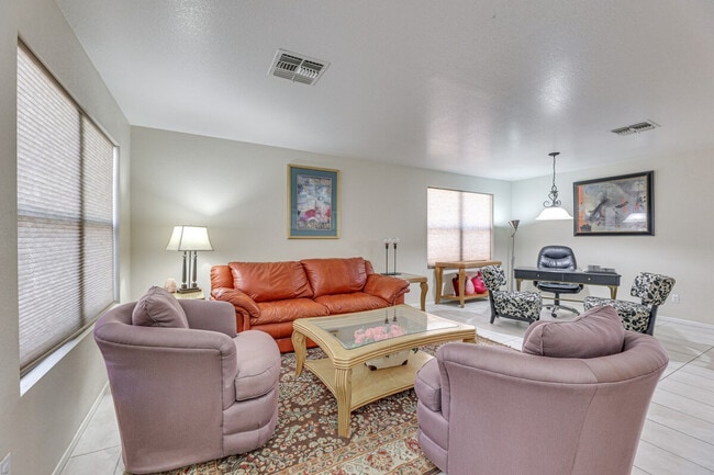 property at 1836 N Parkside Ln