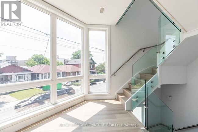 property at 467 Vaughan Rd
