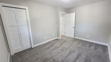 5661 Quincy St, Unit 5611 quincy street in Mounds View, MN - Foto de edificio - Building Photo