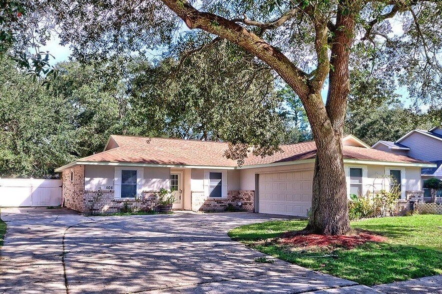 508 Tanglewood Dr in Slidell, LA - Building Photo