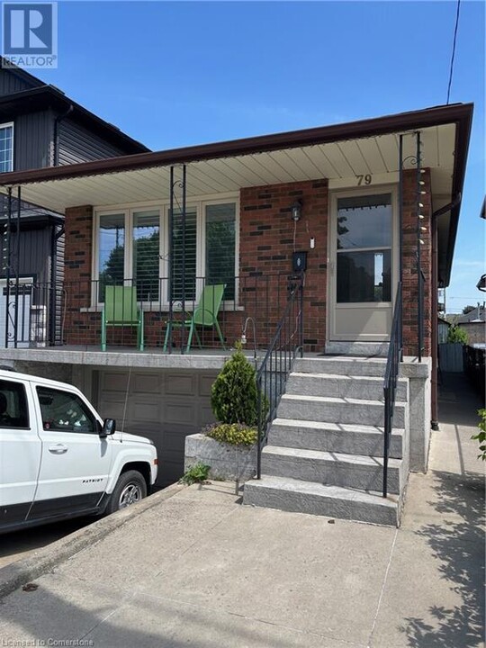 79 Edinburgh Ave in Hamilton, ON - Building Photo