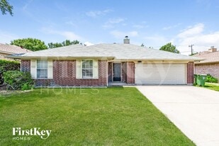 606 Plainview Dr in Mansfield, TX - Building Photo