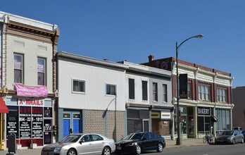 900 W. Broad St. in Richmond, VA - Foto de edificio - Building Photo