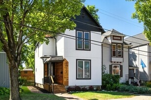 1017 Madison Ave in Columbus, OH - Building Photo