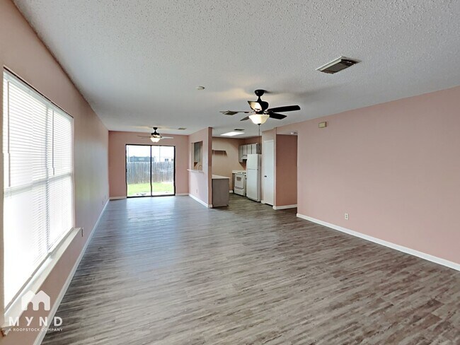 7009 Blossom Creek in Converse, TX - Building Photo - Building Photo