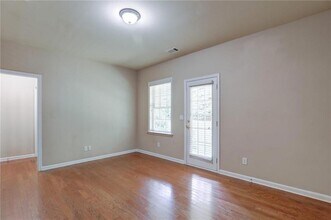 11030 Brunson Dr in Duluth, GA - Building Photo - Building Photo