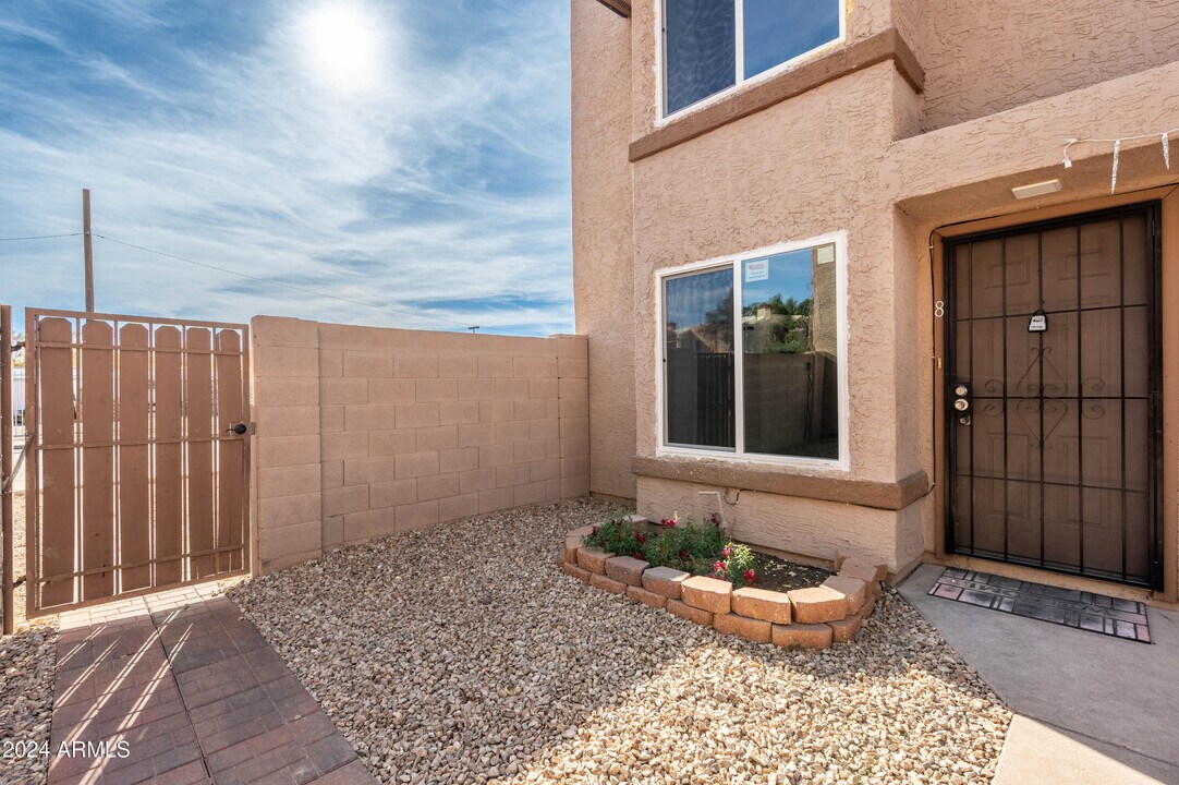 3044 E Beck Ln in Phoenix, AZ - Building Photo
