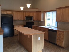 14001 122nd Ave E in Puyallup, WA - Building Photo - Building Photo