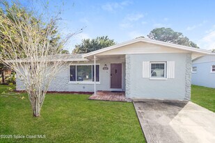 447 Count St in Melbourne, FL - Building Photo