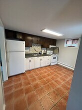48 Theresa Blvd, Unit Apartment 1 in Wappingers Falls, NY - Foto de edificio - Building Photo