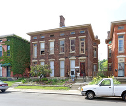 615-619 Oak St Apartments