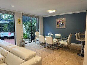 9805 Costa Del Sol Blvd in Doral, FL - Building Photo - Building Photo