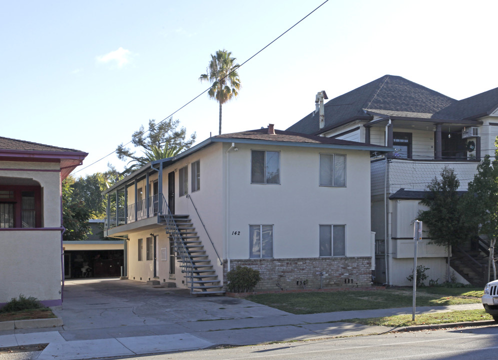 142 N 7th St in San Jose, CA - Foto de edificio