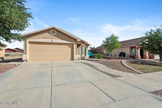 14413 Desert Sage Dr in Horizon City, TX - Building Photo - Building Photo