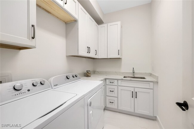 property at 6851 Lakewood Isle Dr