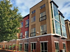 Washington Street Station in Hillsboro, OR - Building Photo - Building Photo