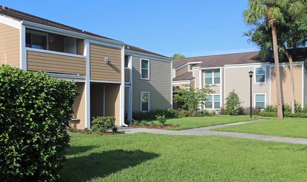Woodlake Villas Orlando, FL Apartments