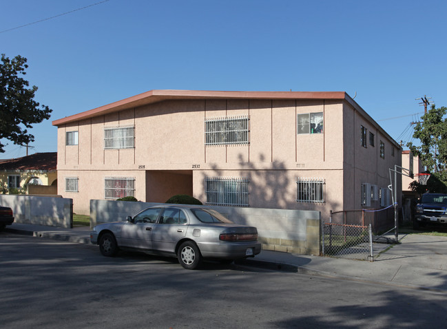 2535-2537 California St in Huntington Park, CA - Building Photo - Building Photo