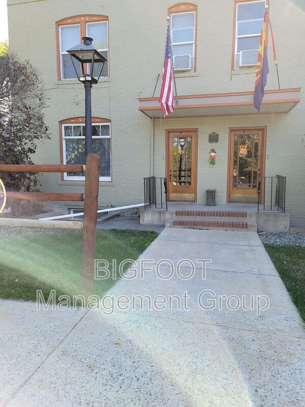 property at 505 E 6th