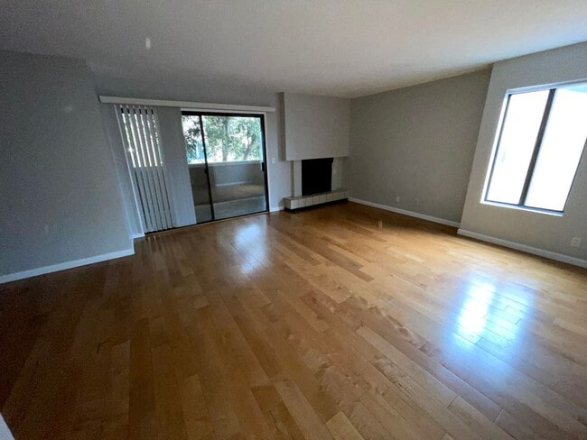 2032 E Bermuda St in Long Beach, CA - Building Photo - Building Photo