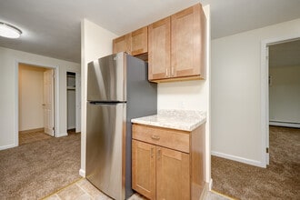 William's Tribute Apartments in Rochester, NY - Building Photo - Interior Photo