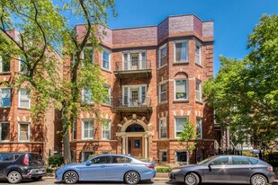 5207 S Blackstone Ave in Chicago, IL - Building Photo