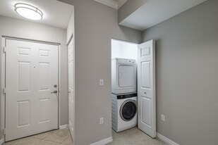 Bell Miramar Place in Miramar, FL - Building Photo