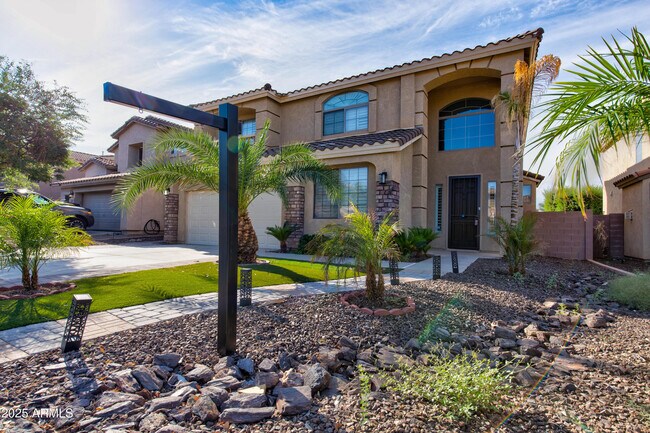 2237 W Bonanza Ln in Phoenix, AZ - Building Photo - Building Photo