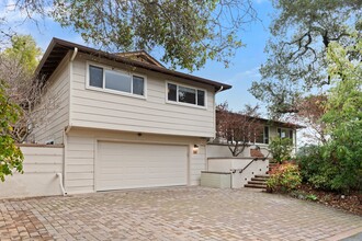 8 Brooktree Ln in Santa Cruz, CA - Building Photo - Building Photo