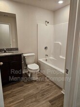 1957 Laverna Ave in Lehigh Acres, FL - Foto de edificio - Building Photo