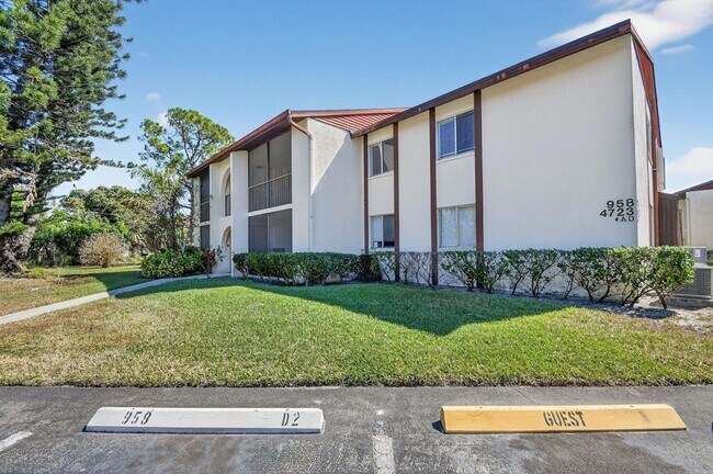 4723 Sable Pine Cir, Unit D2 in West Palm Beach, FL - Foto de edificio - Building Photo