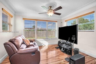 2825 SW 5th St in Fort Lauderdale, FL - Foto de edificio - Building Photo