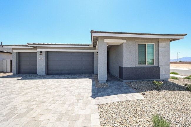 property at 5633 W McNeil St