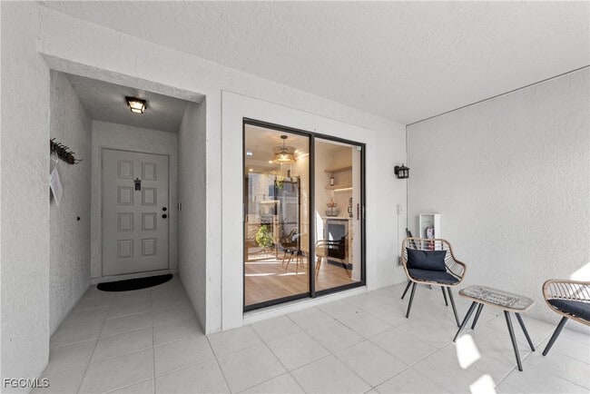 12090 Kelly Greens Blvd in Ft. Myers, FL - Building Photo - Building Photo