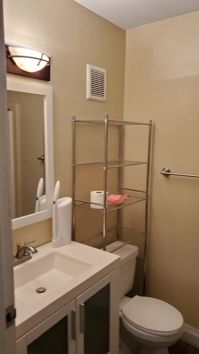 920 Poeyfarre St, Unit 146 in New Orleans, LA - Building Photo - Building Photo