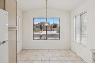2311 N Creek Vista Dr in Tucson, AZ - Foto de edificio - Building Photo
