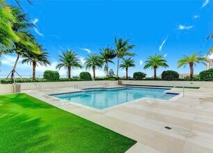 3000 Coral Way, Unit 609 in Coral Gables, FL - Building Photo - Building Photo