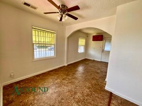 7500 Deerwood Ave in Oakland, CA - Building Photo - Building Photo