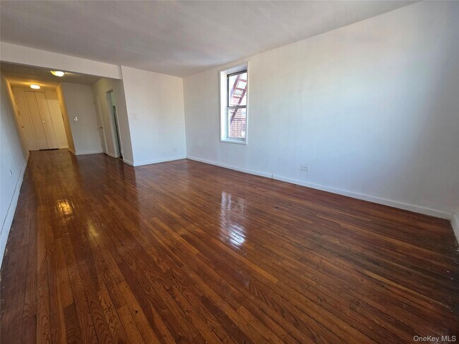 144-77 41st Ave in New York, NY - Building Photo - Building Photo