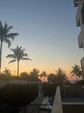 1623 Collins Ave, Unit 215 in Miami Beach, FL - Building Photo - Building Photo
