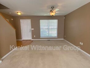 2437 Larchmont Dr in Belleville, IL - Building Photo - Building Photo