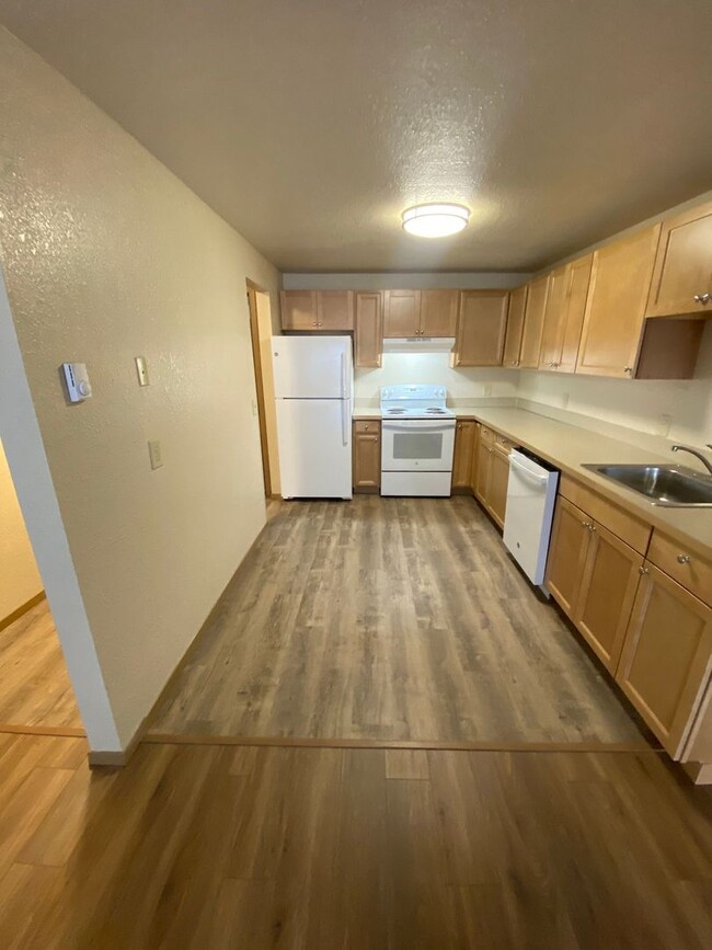 1411 N 26th St-Unit -D220 in Mount Vernon, WA - Foto de edificio - Building Photo