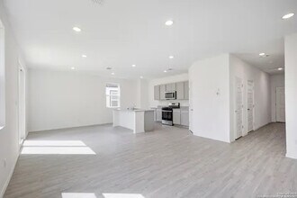 4422 Chandler Rd in San Antonio, TX - Building Photo - Building Photo