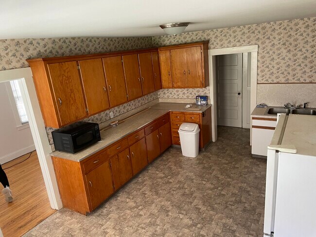 229 River St, Unit 1 in Newton, MA - Building Photo - Building Photo