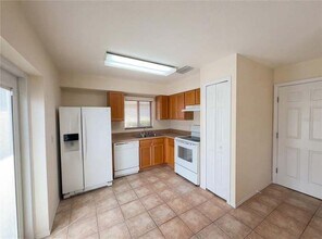 4519 Reynolds Creek Ave in Plant City, FL - Building Photo - Building Photo