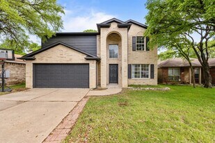 2036 Kaiser Dr in Austin, TX - Building Photo